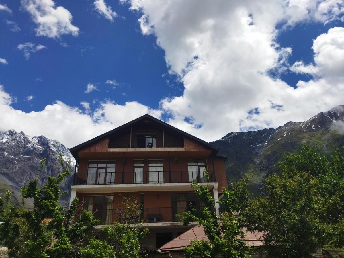 Discover Kazbegi Hotel מראה חיצוני תמונה