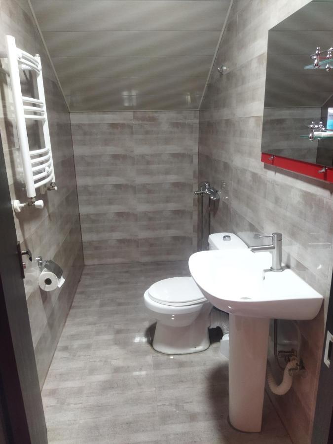 Discover Kazbegi Hotel מראה חיצוני תמונה