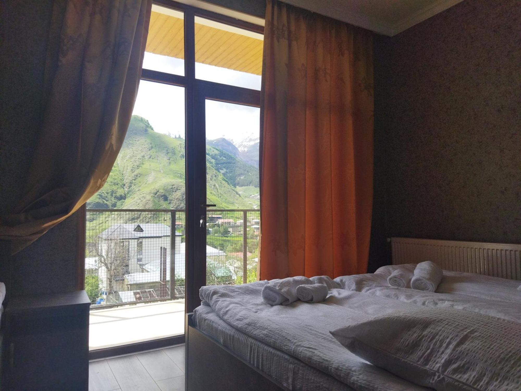 Discover Kazbegi Hotel חדר תמונה