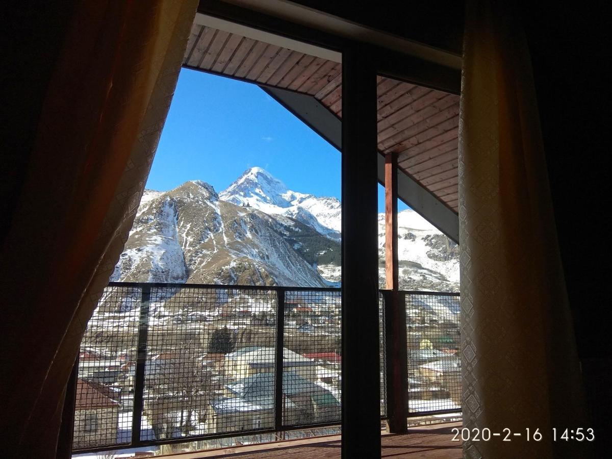 Discover Kazbegi Hotel מראה חיצוני תמונה